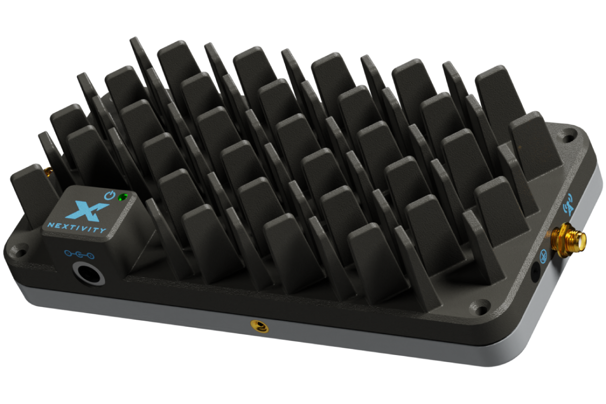 Nextivity Cel-Fi ROAM R41 Mobile Signal Booster hardware